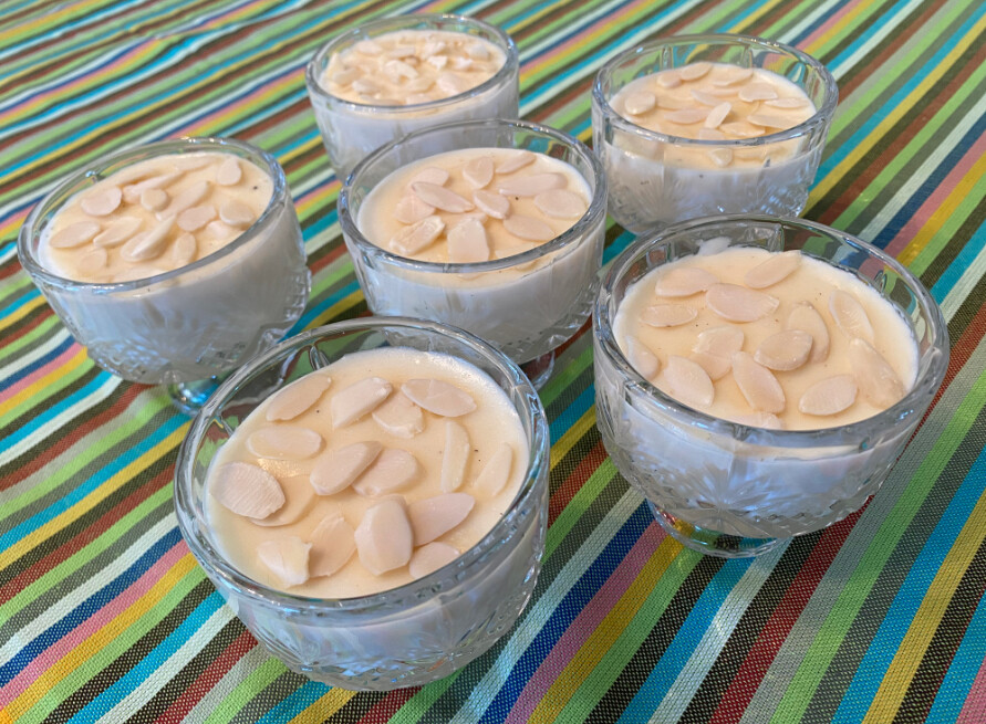 Firni Indian dessert sweet rice pudding