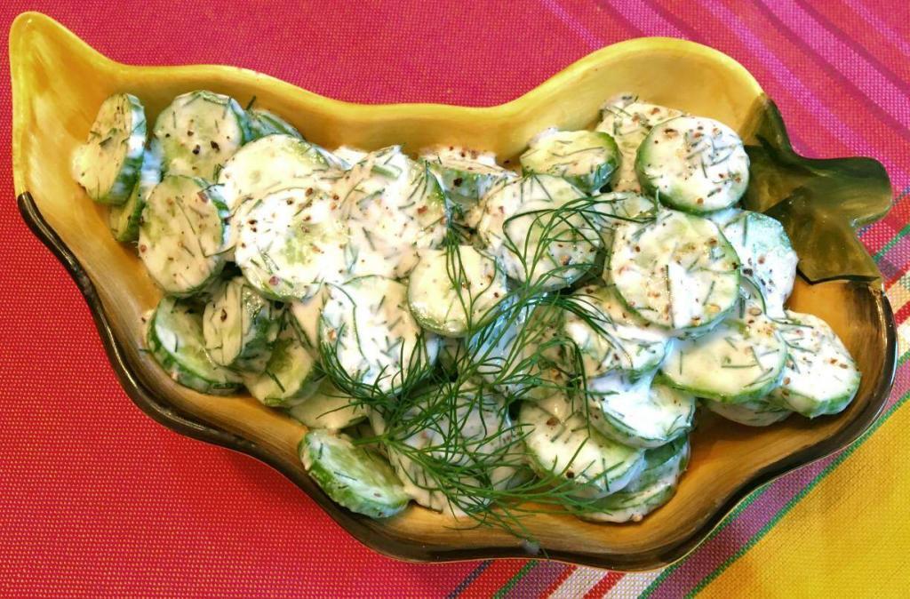 Cucumber dill salad crunchy creamy healthy yogurt dressing