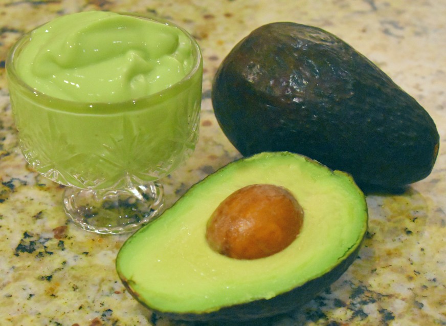 Instant Avocado Pudding - 3 ingredients and ready in less than 5 mins